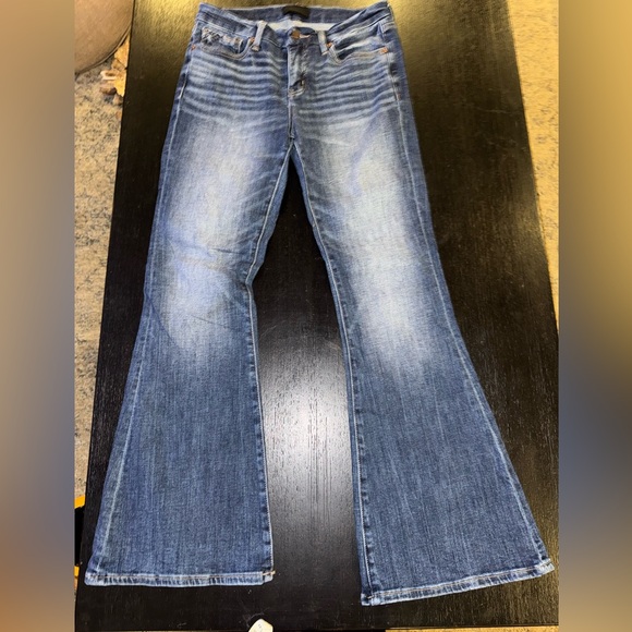 •Buckle Blue Flare Jeans• - Picture 2 of 6